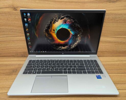 Ультрабук HP EliteBook 850 G8 / 15.6" (1920x1080) IPS / Intel Core i7-1185G7 (4 (8) ядра по 3.0 - 4.8 GHz) / 16 GB DDR4 / 500 GB SSD / Intel Iris Xe Graphics / WebCam / TouchID / Windows 10