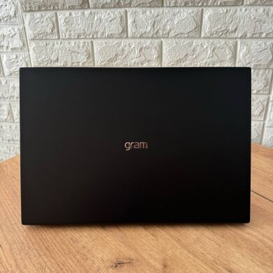 Игровой ультрабук LG Gram 17 17Z90R / 17" (2560x1600) IPS / Intel Core i7-1360P (12 (16) ядер по 3.7 - 5.0 GHz) / 32 GB DDR5 / 2000 GB SSD / nVidia GeForce RTX 3050, 4 GB GDDR6, 128-bit / WebCam