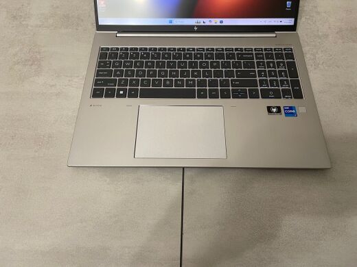 Мобільна робоча станція Б-клас HP ZBook Firefly 16 G9 / 16" (1920x1200) IPS / Intel Core i7-1260P (12 (16) ядер по 3.4 - 4.7 GHz) / 32 GB DDR5 / 512 GB SSD M.2 / Intel Iris Xe Graphics / WebCam / Fingerprint