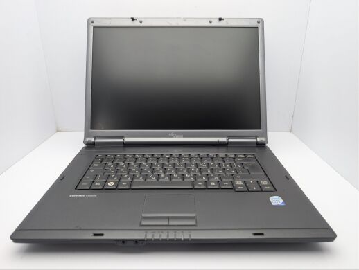 Ноутбук Fujitsu Esprimo Mobile V5535 / 15.4" (1024x768) TN / Intel Core 2 Duo T5750 (2 ядра по 2.0 GHz) / 4 GB DDR2 / 250 GB HDD / Intel Graphics / DVD-ROM / АКБ не тримає Ноутбук Fujitsu Esprimo Mobile V5535 / 15.4" (1024x768) TN / Intel Core 2 Duo T5750 (2 ядра по 2.0 GHz) / 4 GB DDR2 / 250 GB HDD / Intel Graphics / DVD-ROM / АКБ не тримає