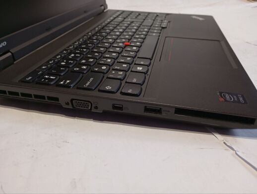 Ноутбук Б-класс Lenovo ThinkPad L540 / 15.6" (1366x768) TN / Intel Core i3-4000M (2 (4) ядра по 2.4 GHz) / 8 GB DDR3 / 500 GB HDD / Intel HD Graphics 4600 / АКБ не держит