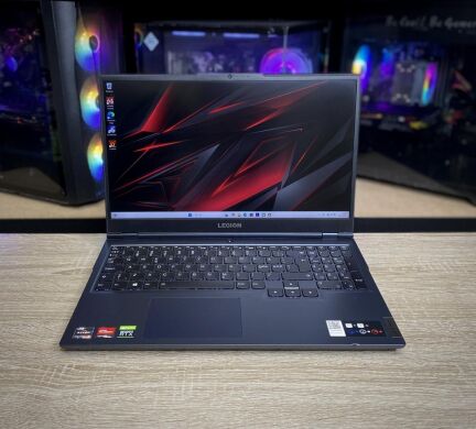 Ігровий ноутбук Lenovo Legion 5 / 16" (2560x1600) IPS / AMD Ryzen 7 5800H (8 (16) ядер по 3.2 - 4.4 GHz) / 16 GB DDR4 / 1000 GB SSD / nVidia GeForce RTX 3070, 8 GB GDDR6, 256-bit / WebCam