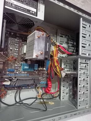 Ігровий ПК Cooler Master Elite 335 Tower / AMD Phenom II x4 820 (4 ядра по 2.8 GHz) / 16 GB DDR3 / 240 GB SSD + 500 GB HDD / nVidia GeForce G210, 1 GB DDR3, 64-bit / 400W Ігровий ПК Cooler Master Elite 335 Tower / AMD Phenom II x4 820 (4 ядра по 2.8 GHz) / 16 GB DDR3 / 240 GB SSD + 500 GB HDD / nVidia GeForce G210, 1 GB DDR3, 64-bit / 400W