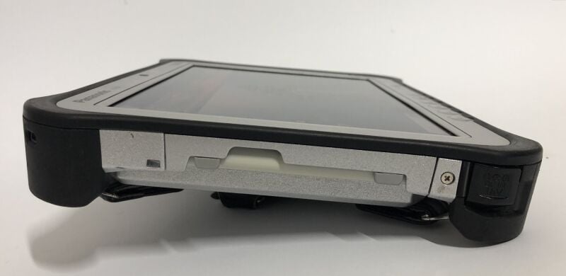 Захищений планшет Panasonic Toughpad FZ-G1 MK4 / 10.1" (1920x1200) IPS Touch / Intel Core i5-6300U (2 (4) ядра по 2.4 - 3.0 GHz) / 8 GB DDR3 / 128 GB SSD / Intel HD Graphics 520 / WebCam / Win 10 Pro