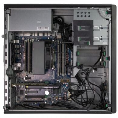 Робоча станція HP Z440 Workstation Tower / Intel Xeon E5-1650 V4 (6 (12) ядер по 3.6 - 4.0 GHz) / 32 GB DDR4 / No HDD / nVidia Quadro K2200, 4 GB GDDR5, 128-bit