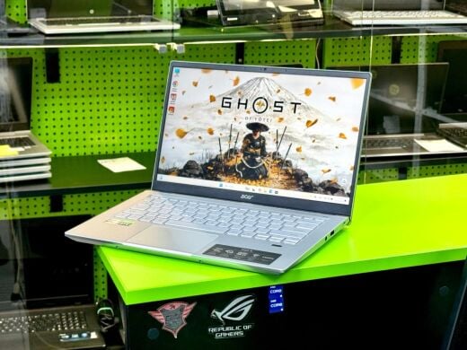 Ігровий ноутбук Acer Swift X SFX14-41G / 14" (1920x1080) IPS / AMD Ryzen 5 5600U (6 (12) ядер по 2.3 - 4.2 GHz) / 8 GB DDR4 / 512 GB SSD M.2 / nVidia GeForce RTX 3050, 4 GB GDDR6, 128-bit / WebCam / Win 11 Home
