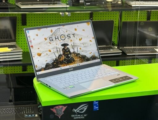 Ігровий ноутбук Acer Swift X SFX14-41G / 14" (1920x1080) IPS / AMD Ryzen 5 5600U (6 (12) ядер по 2.3 - 4.2 GHz) / 8 GB DDR4 / 512 GB SSD M.2 / nVidia GeForce RTX 3050, 4 GB GDDR6, 128-bit / WebCam / Win 11 Home