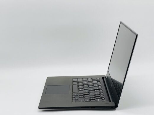 Мобільна робоча станція Dell Precision 5510 / 15.6" (1920x1080) IPS / Intel Core i7-6820HQ (4 (8) ядра по 2.7 - 3.6 GHz) / 8 GB DDR4 / 250 GB SSD / nVidia Quadro M1000M, 2 GB GDDR5, 128-bit / WebCam / HDMI