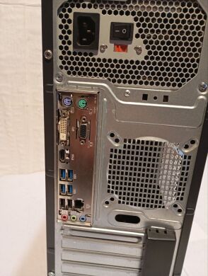 ПК Б-класс LogicPower Tower / Intel Core i5-4590 (4 ядра по 3.3 - 3.7 GHz) / 8 GB DDR3 / 500 GB HDD / Intel HD Graphics 4600 / 370W + USB-флешка