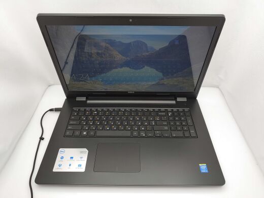 Ноутбук Dell Inspiron 17 5748 Gray / 17.3" (1600x900) TN / Intel Core i3-4030U (2 (4) ядра по 1.9 GHz) / 8 GB DDR3 / 250 GB HDD / Intel HD Graphics 4400 / WebCam 