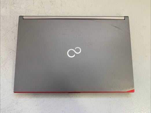 Мобильная рабочая станция Fujitsu Celsius H730 / 15.6" (1920x1080) IPS / Intel Core i7-4800MQ (4 (8) ядра по 2.7 - 3.7 GHz) / 16 GB DDR3 / 128 GB SSD / nVidia Quadro K1100M, 2 GB GDDR5, 128-bit / WebCam / DVD-ROM