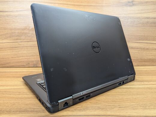 Нетбук Б-клас Dell Latitude E7250 / 12.5" (1366x768) TN / Intel Core i7-5600U (2 (4) ядра по 2.6 - 3.2 GHz) / 8 GB DDR3 / 256 GB SSD / Intel HD Graphics 5500 / WebCam / Fingerprint / Windows 10 Нетбук Б-клас Dell Latitude E7250 / 12.5" (1366x768) TN / Intel Core i7-5600U (2 (4) ядра по 2.6 - 3.2 GHz) / 8 GB DDR3 / 256 GB SSD / Intel HD Graphics 5500 / WebCam / Fingerprint / Windows 10