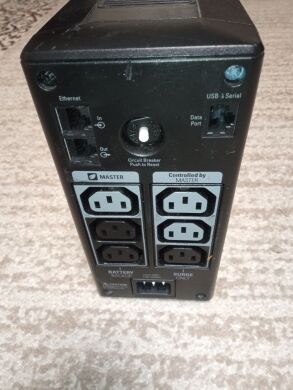 ДБЖ Б-клас APC Back UPS Pro 550 / 230 V / 550 V&middot;А / 330W / 6 виходів / USB Data Port, 2x RJ-45