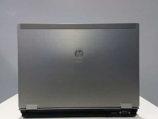 Ноутбук HP EliteBook 8440p / 14" (1366x768) TN / Intel Core i5-520M (2 (4) ядра по 2.4 - 2.93 GHz) / 4 GB DDR3 / 320 GB HDD / Intel HD Graphics / WebCam 