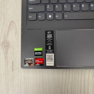 Ігровий ноутбук Б-клас Lenovo Slim 7 16ARH7 / 16" (2560x1600) IPS Touch / AMD Ryzen 7 6800HS (8 (16) ядер по 3.2 - 4.7 GHz) / 16 GB DDR5 / 512 GB SSD NVMe / nVidia GeForce RTX 3050, 4 GB GDDR6, 128-bit / WebCam