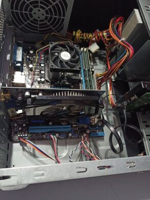 Игровой ПК Asus Vento Tower / AMD Athlon II X3 450 (3 ядра по 3.2 GHz) / 8 GB DDR3 / 500 GB HDD / nVidia GeForce GT 630, 2 GB DDR3, 64-bit / DVD-RW / 450W Игровой ПК Asus Vento Tower / AMD Athlon II X3 450 (3 ядра по 3.2 GHz) / 8 GB DDR3 / 500 GB HDD / nVidia GeForce GT 630, 2 GB DDR3, 64-bit / DVD-RW / 450W