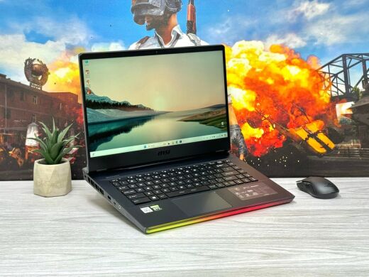 Игровой ноутбук MSI GE66 Raider / 15.6" (3840x2160) IPS / Intel Core i7-10750H (6 (12) ядер по 2.6 - 5.0 GHz) / 16 GB DDR4 / 1000 GB SSD M.2 / nVidia GeForce RTX 2070, 8 GB GDDR6, 256-bit / WebCam / Win 11 Home