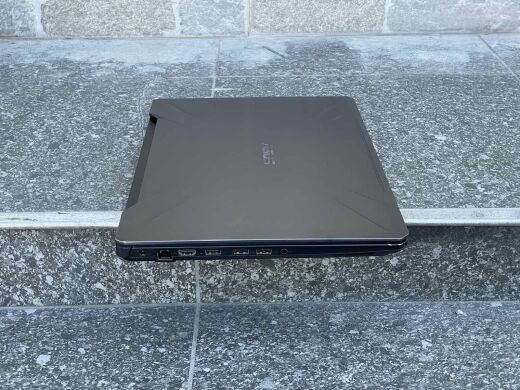 Игровой ноутбук Asus TUF Gaming FX504 / 15.6" (1920x1080) IPS / Intel Core i5-8300H (4 (8) ядра по 2.3 - 4.0 GHz) / 16 GB DDR4 / 256 GB SSD + 500 GB HDD / nVidia GeForce GTX 1060, 3 GB GDDR5, 192-bit / WebCam / Win10 Pro