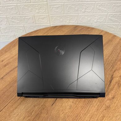 Игровой ноутбук Б-класс MSI Pulse 15 B13VGK / 15.6" (1920x1080) IPS / Intel Core i7-13700H (14 (20) ядер по 2.4 - 5.0 GHz) / 32 GB DDR5 / 1000 GB SSD / nVidia GeForce RTX 4070, 8 GB GDDR6, 128-bit / WebCam