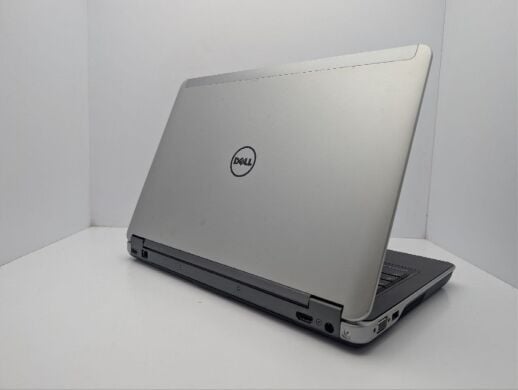 Ноутбук Dell Latitude E6440 / 14" (1366x768) TN / Intel Core i5-4300M (2 (4) ядра по 2.6 - 3.3 GHz) / 8 GB DDR3 / 240 GB SSD / AMD Radeon HD 8690M, 2 GB GDDR5, 64-bit / WebCam / DVD-ROM