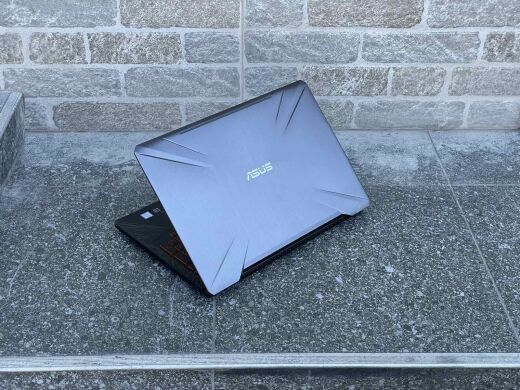 Игровой ноутбук Asus TUF Gaming FX504 / 15.6" (1920x1080) IPS / Intel Core i5-8300H (4 (8) ядра по 2.3 - 4.0 GHz) / 16 GB DDR4 / 256 GB SSD + 500 GB HDD / nVidia GeForce GTX 1060, 3 GB GDDR5, 192-bit / WebCam / Win10 Pro