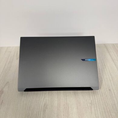 Игровой ноутбук Gigabyte Aero X16 1WH / 16" (2560x1600) IPS / AMD Ryzen AI 7 350 (8 (16) ядер по 2.0 - 5.0 GHz) / 32 GB DDR5 / 1000 GB SSD NVMe / nVidia GeForce RTX 5070, 8 GB GDDR7, 128-bit / WebCam Игровой ноутбук Gigabyte Aero X16 1WH / 16" (2560x1600) IPS / AMD Ryzen AI 7 350 (8 (16) ядер по 2.0 - 5.0 GHz) / 32 GB DDR5 / 1000 GB SSD NVMe / nVidia GeForce RTX 5070, 8 GB GDDR7, 128-bit / WebCam