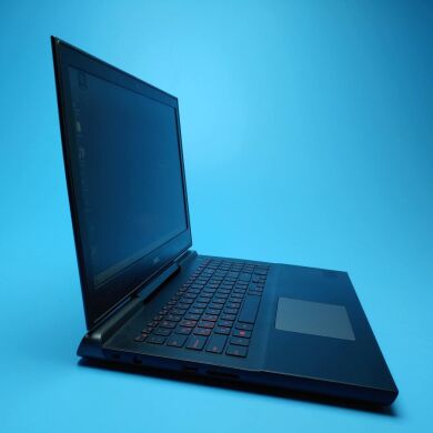 Ігровий ноутбук Б-клас Dell Inspiron 15 Gaming 7567 / 15.6" (1920x1080) TN / Intel Core i5-7300HQ (4 ядра по 2.5 - 3.5 GHz) / 16 GB DDR4 / 500 GB SSD / nVidia GeForce GTX 1050, 4 GB GDDR5, 128-bit / WebCam / Win 10 Home
