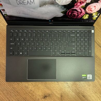 Ігровий ультрабук Dell Vostro 7500 / 15.6" (1920x1080) IPS / Intel Core i7-10750H (6 (12) ядер по 2.6 - 5.0 GHz) / 16 GB DDR4 / 512 GB SSD / nVidia GeForce GTX 1650 Ti, 4 GB GDDR6, 128-bit / WebCam