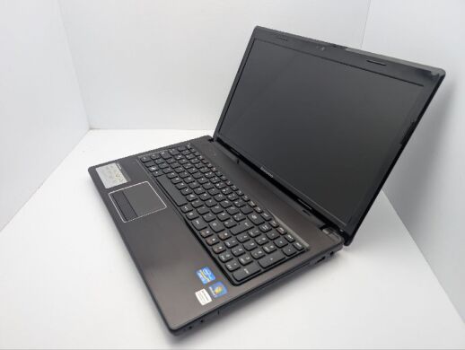Ноутбук Lenovo G570 / 15.6" (1366x768) TN / Intel Core i3-2310M (2 (4) ядра по 2.1 GHz) / 8 GB DDR3 / 640 GB HDD / Intel HD Graphics 3000 / WebCam / DVD-ROM