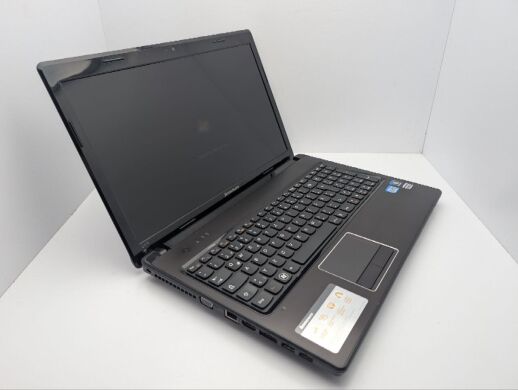 Ноутбук Lenovo G570 / 15.6" (1366x768) TN / Intel Core i3-2310M (2 (4) ядра по 2.1 GHz) / 8 GB DDR3 / 640 GB HDD / Intel HD Graphics 3000 / WebCam / DVD-ROM