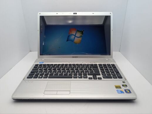 Ноутбук Sony VPCF1 / 16.4" (1920x1080) TN / Intel Core i5-560M (2 (4) ядра по 2.6 - 3.2 GHz) / 8 GB DDR3 / 500 GB HDD / nVidia GeForce GT 425M, 1 GB GDDR3, 128-bit / WebCam / DVD-ROM