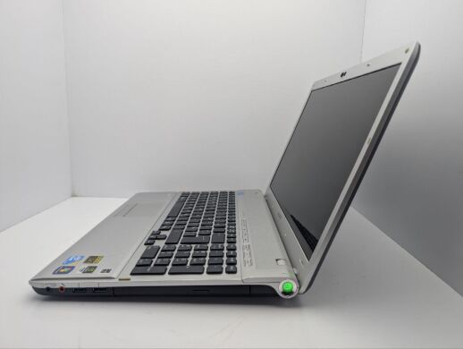 Ноутбук Sony VPCF1 / 16.4" (1920x1080) TN / Intel Core i5-560M (2 (4) ядра по 2.6 - 3.2 GHz) / 8 GB DDR3 / 500 GB HDD / nVidia GeForce GT 425M, 1 GB GDDR3, 128-bit / WebCam / DVD-ROM