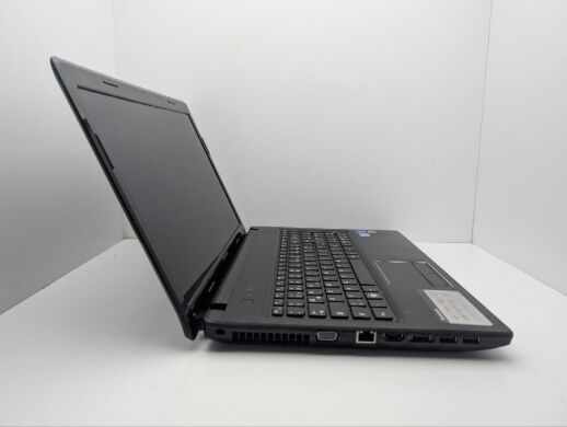 Ноутбук Lenovo G570 / 15.6" (1366x768) TN / Intel Core i3-2310M (2 (4) ядра по 2.1 GHz) / 8 GB DDR3 / 640 GB HDD / Intel HD Graphics 3000 / WebCam / DVD-ROM