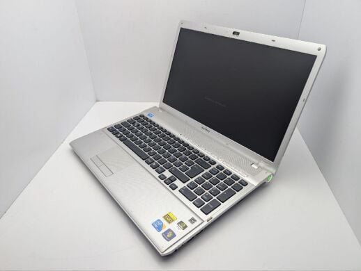 Ноутбук Sony VPCF1 / 16.4" (1920x1080) TN / Intel Core i5-560M (2 (4) ядра по 2.6 - 3.2 GHz) / 8 GB DDR3 / 500 GB HDD / nVidia GeForce GT 425M, 1 GB GDDR3, 128-bit / WebCam / DVD-ROM