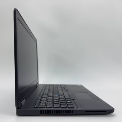 Игровой ноутбук Dell Latitude E5570 / 15.6" (1366x768) TN / Intel Core i5-6440HQ (4 ядра по 2.6 - 3.5 GHz) / 8 GB DDR4 / 512 GB SSD M2 / AMD Radeon R7 M370, 2 GB GDDR5, 128-bit / WebCam