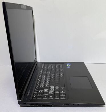 Игровой ноутбук СyberpowerPC Tracer V Gaming L17G GM7TG5R / 15.6" (1920x1080) IPS / Intel Core i7-11800H (8 (16) ядер по 2.3 - 4.6 GHz) / 16 GB DDR4 / 512 GB SSD / nVidia GeForce GTX 1650, 4 GB GDDR5, 128-bit / WebCam