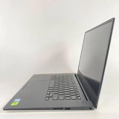 Ігровий ультрабук Б-клас Dell XPS 15 7590 / 15.6" (1920x1080) IPS / Intel Core i5-9300H (4 (8) ядра по 2.4 - 4.1 GHz) / 16 GB DDR4 / 512 GB SSD / nVidia GeForce GTX 1650, 4 GB GDDR6, 128-bit / HDMI / WebCam