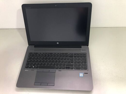 Мобільна робоча станція Б-клас HP ZBook 15 G4 / 15.6" (1920x1080) IPS / Intel Core i7-7700HQ (4 (8) ядра по 2.8 - 3.8 GHz) / 16 GB DDR4 / 256 GB SSD / nVidia Quadro M2200, 4 GB GDDR5, 128-bit / WebCam / HDMI