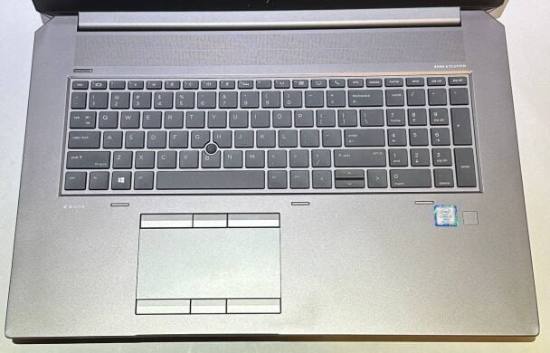 Мобільна робоча станція Б-клас HP ZBook 17 G6 / 17.3" (1920x1080) IPS / Intel Core i7-9750H (6 (12) ядер по 2.6 - 4.5 GHz) / 16 GB DDR4 / 256 GB SSD + 256 GB SSD / nVidia Quadro T1000, 4 GB GDDR5, 128-bit / WebCam