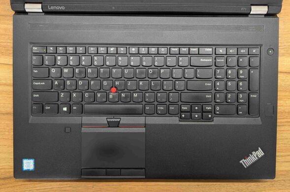 Мобільна робоча станція Lenovo ThinkPad P71 / 17.3" (1920x1080) IPS / Intel Core i7-7700HQ (4 (8) ядра по 2.8 - 3.8 GHz) / 32 GB DDR4 / 512 GB SSD / nVidia Quadro P3000, 6 GB GDDR5, 192-bit / WebCam / TouchID / Windows 10