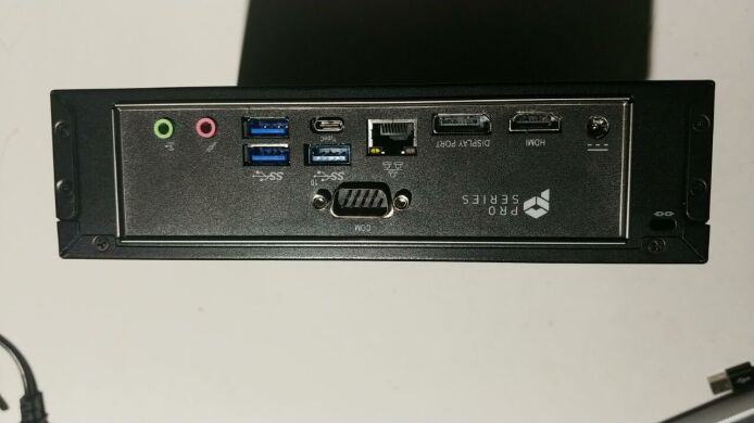 Неттоп MSI PRO DP21 12M-407U USFF / Intel Core i3-12100 (4 (8) ядра по 3.3 - 4.3 GHz) / 16 GB DDR4 / 256 GB SSD / Intel UHD Graphics 730 / COM-порт