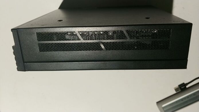 Неттоп MSI PRO DP21 12M-407U USFF / Intel Core i3-12100 (4 (8) ядра по 3.3 - 4.3 GHz) / 16 GB DDR4 / 256 GB SSD / Intel UHD Graphics 730 / COM-порт