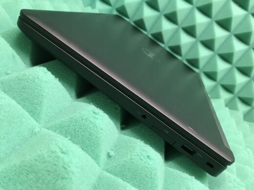 Ноутбук Б-класс Dell Latitude E5470 / 14" (1920x1080) IPS Touch / Intel Core i5-6300U (2 (4) ядра по 2.4 - 3.0 GHz) / 8 GB DDR4 / 240 GB SSD M.2 / Intel HD Graphics 520 / WebCam / HDMI / Windows 10 лицензия Ноутбук Б-класс Dell Latitude E5470 / 14" (1920x1080) IPS Touch / Intel Core i5-6300U (2 (4) ядра по 2.4 - 3.0 GHz) / 8 GB DDR4 / 240 GB SSD M.2 / Intel HD Graphics 520 / WebCam / HDMI / Windows 10 лицензия
