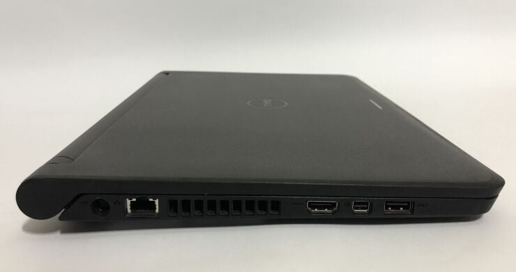 Ноутбук Б-класс Dell Latitude 3350 / 13.3" (1366x768) TN / Intel Core i3-5005U (2 (4) ядра по 2.0 GHz) / 4 GB DDR3 / 500 GB HDD / Intel HD Graphics 5500 / WebCam / Win 10 Home