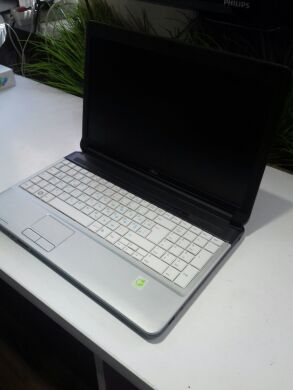 Ноутбук Fujitsu LifeBook A530 / 15.6" (1366x768) TN LED / Intel Core i5-460M (2 (4) ядра по 2.53 - 2.8 GHz) / 4 GB DDR3 / 320 GB HDD / WebCam / DVD-RW / HDMI