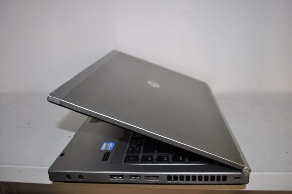 Ноутбук HP EliteBook 8470p / 14" (1366x768) TN / Intel Core i5-3210M (2 (4) ядра по 2.5 - 3.1 GHz) / 4 GB DDR3 / 120 GB SSD / Intel HD Graphics 4000 / WebCam / DVD-ROM / АКБ NEW 