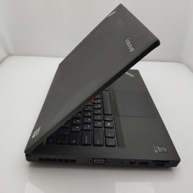 Ноутбук Lenovo ThinkPad T440p / 14" (1600x900) TN / Intel Core i5-4300M (2 (4) ядра по 2.6 - 3.3 GHz) / 8 GB DDR3 / 256 GB SSD / WebCam / DVD-ROM Ноутбук Lenovo ThinkPad T440p / 14" (1600x900) TN / Intel Core i5-4300M (2 (4) ядра по 2.6 - 3.3 GHz) / 8 GB DDR3 / 256 GB SSD / WebCam / DVD-ROM