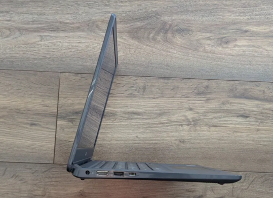 Ультрабук Dell Latitude 3410 / 14" (1366x768) TN / Intel Core i5-10210U (4 (8) ядра по 1.6 - 4.2 GHz) / 8 GB DDR4 / 256 GB SSD / Intel UHD Graphics / WebCam