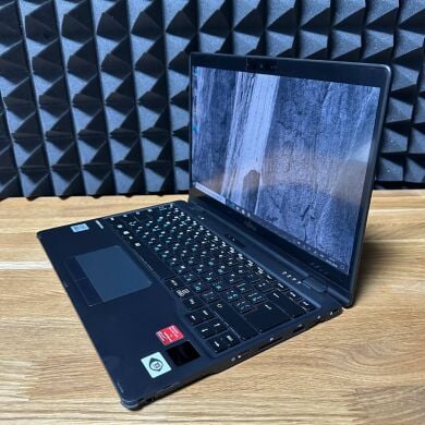 Ультрабук Fujitsu LifeBook U9310X / 13.3" (1920x1080) IPS Touch / Intel Core i5-10210U (4 (8) ядра по 1.6 - 4.2 GHz) / 16 GB DDR3 / 512 GB SSD / Intel UHD Graphics / WebCam