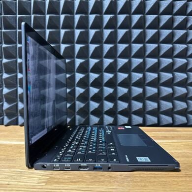 Ультрабук Fujitsu LifeBook U9310X / 13.3" (1920x1080) IPS Touch / Intel Core i5-10210U (4 (8) ядра по 1.6 - 4.2 GHz) / 16 GB DDR3 / 512 GB SSD / Intel UHD Graphics / WebCam